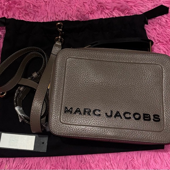 Marc Jacobs The Box Taupe Crossbody with Black Logo - Picture 6 of 6